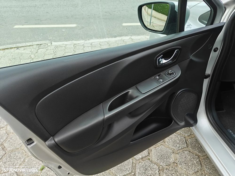Renault Clio Sport Tourer Energy dCi 90 Business - 20