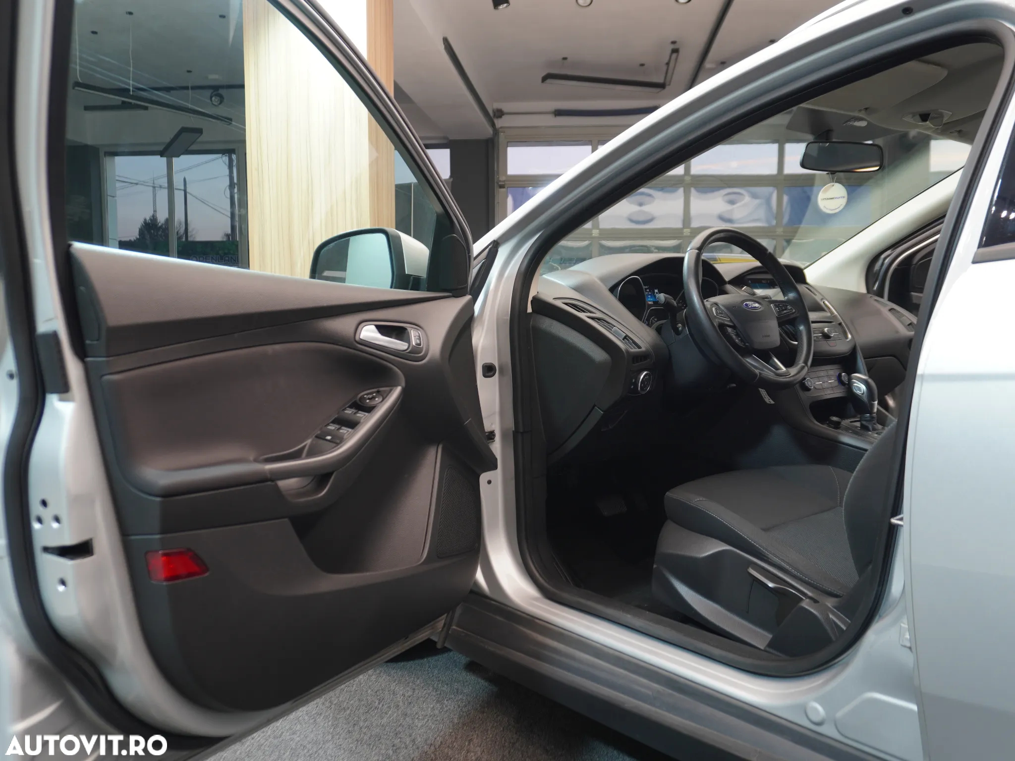Ford Focus Turnier 1.5 EcoBlue Start-Stopp-System Aut. COOL&CONNECT - 16