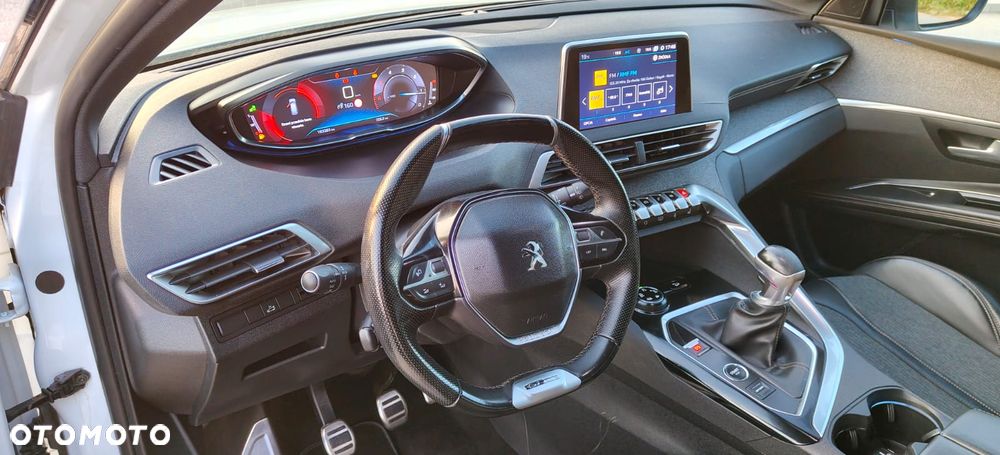 Peugeot 5008 - 17