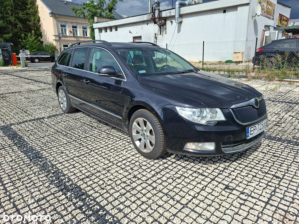 Skoda Superb 2.0 TDI DSG FAMILY - 1