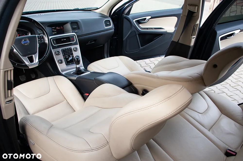 Volvo V60 D3 Business Edition - 31