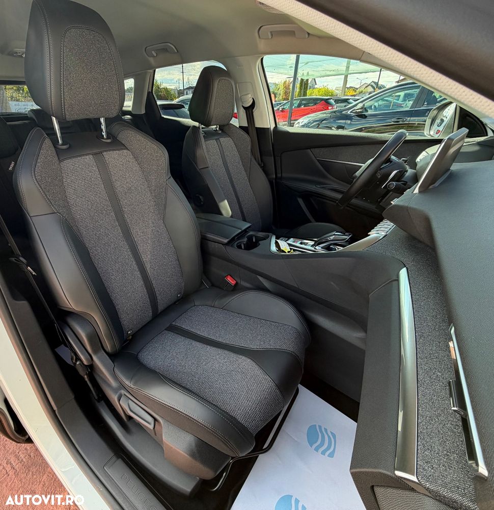 Peugeot 3008 1.2 PureTech 130 EAT8 GT - 14