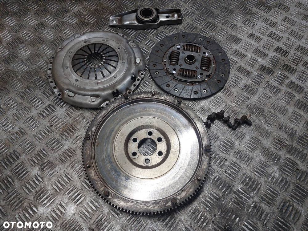 SPRZĘGŁO TARCZA + DOCISK + ŁOŻYSKO KOŁO ZAMACHOWE LEON I 1.9 TDI 037105273C - 1