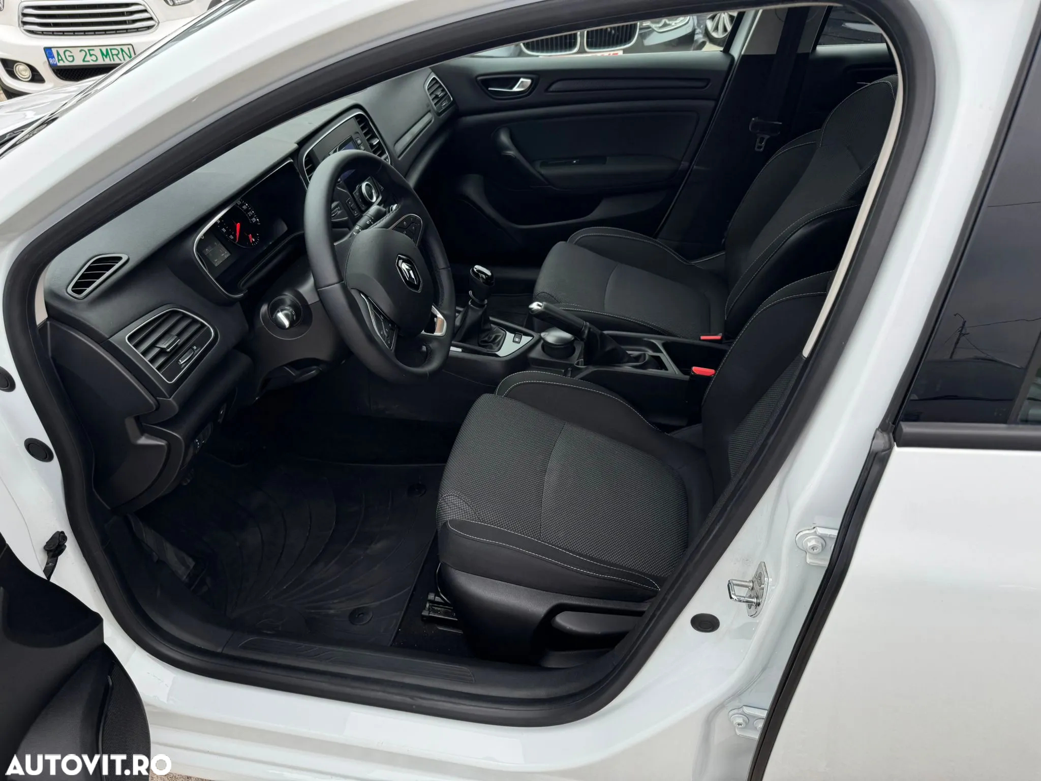 Renault Megane - 11