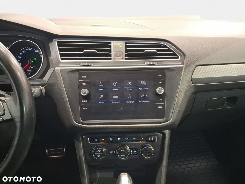 Volkswagen Tiguan - 17