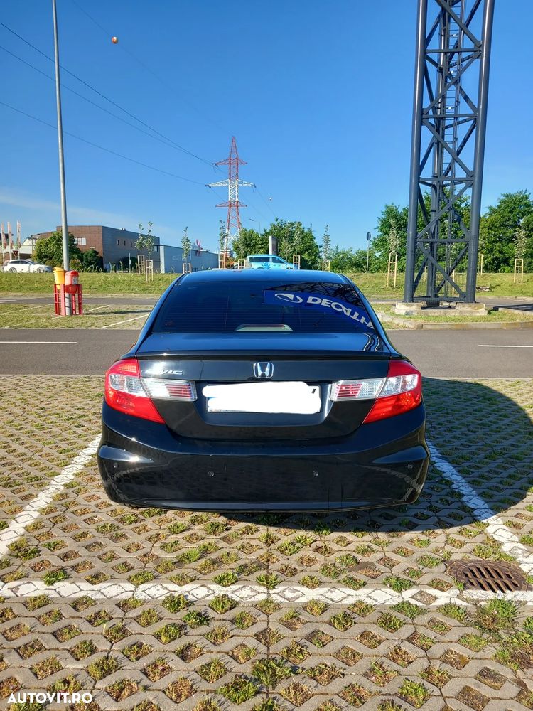 Honda Civic 1.8 MT ES - 3