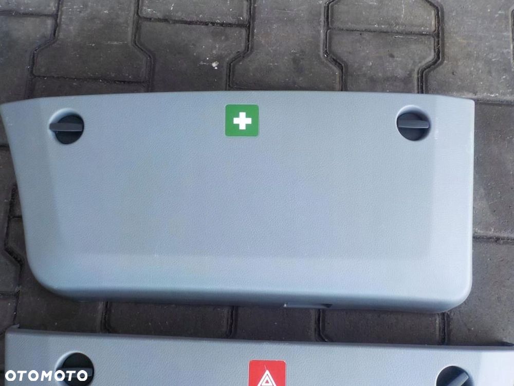 VW CRAFTER 906 ZAŚLEPKA SCHOWEK KIESZEŃ DRZWI LEWYCH PRAWY - 2