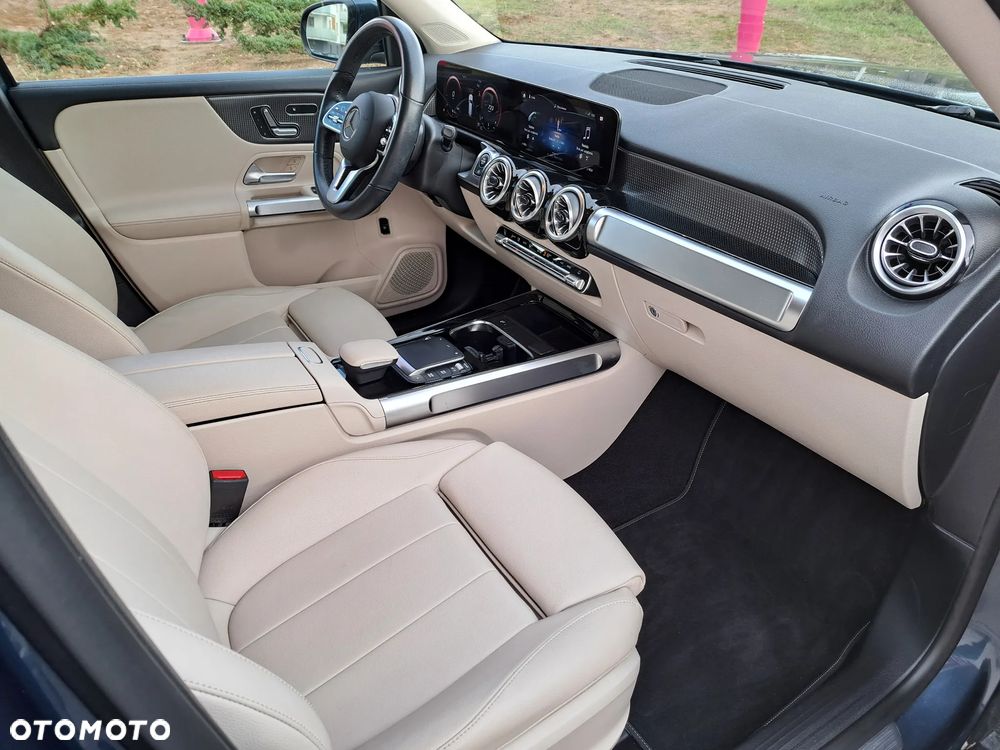 Mercedes-Benz GLB - 17