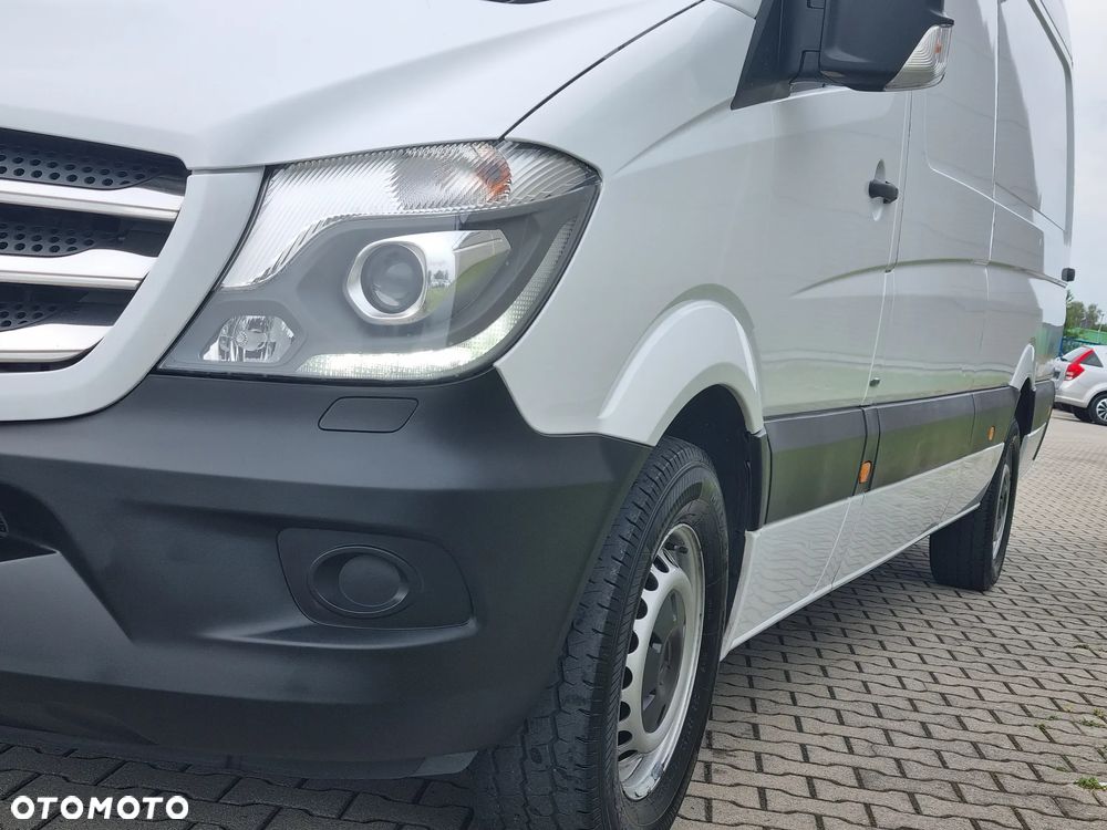 Mercedes-Benz Sprinter - 12