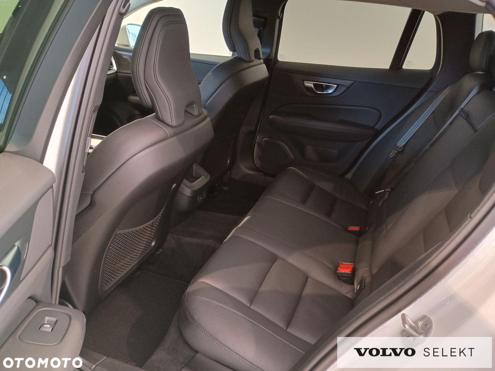 Volvo V60 Cross Country - 22