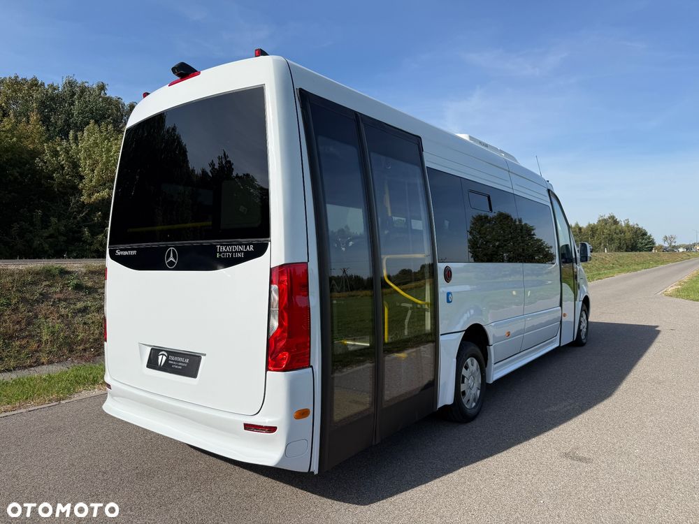 Mercedes-Benz ESprinter 420 - 16