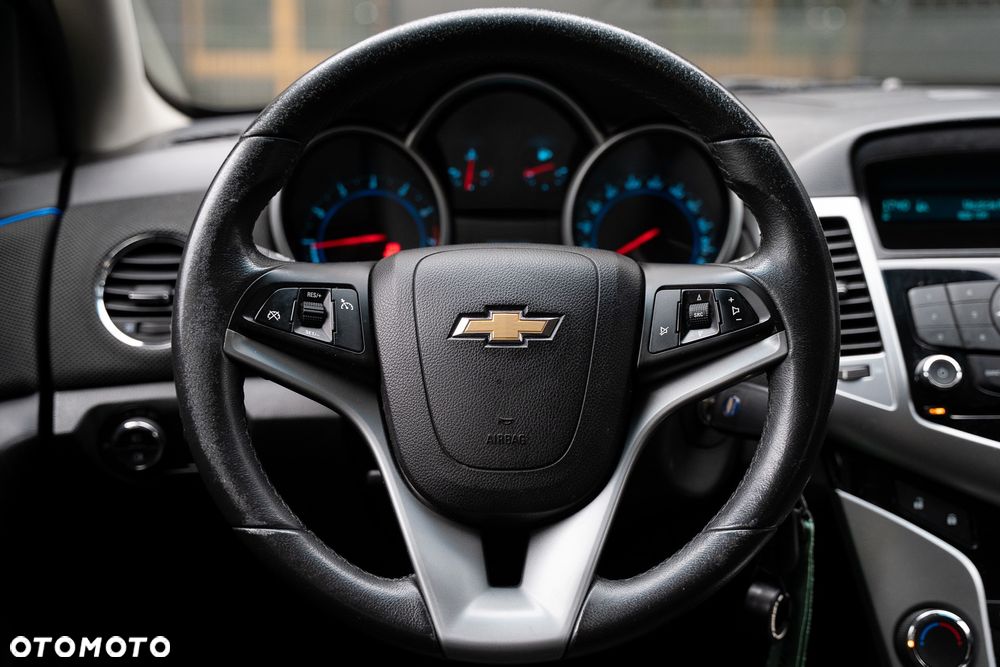 Chevrolet Cruze - 26
