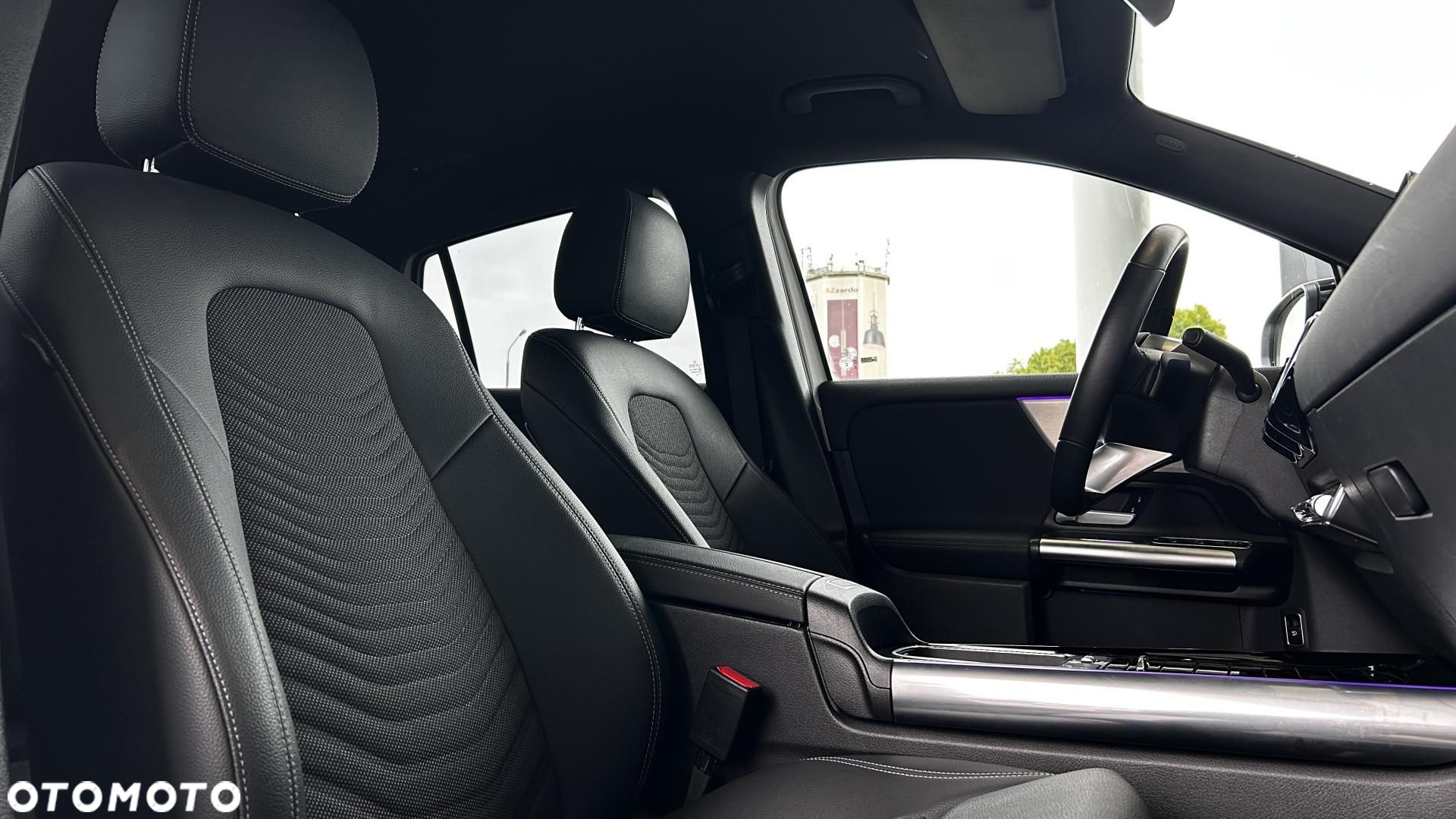 Mercedes-Benz GLA 200 Progressive - 24
