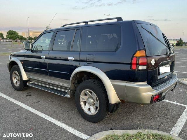 Mitsubishi Pajero - 8
