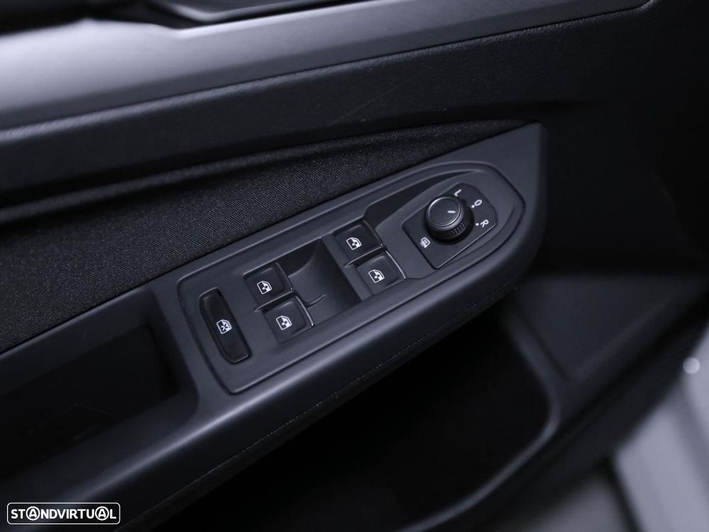 VW Golf 2.0 TDI Style - 11