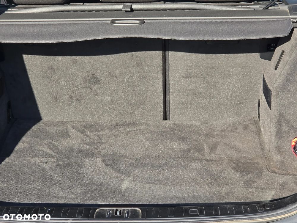 BMW Seria 3 320i - 25