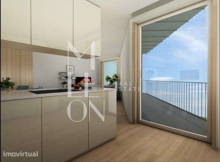 Apartamento T2 na Constituição com lugar de garagem e varandas - Grande imagem: 4/9