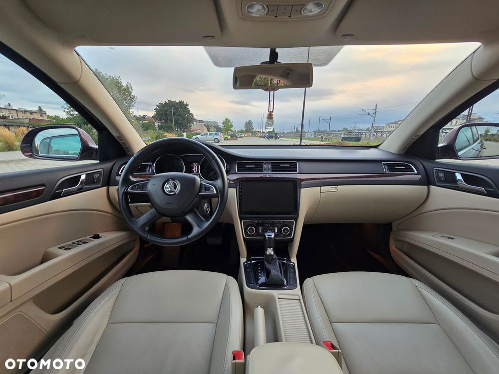 Skoda Superb 1.8 TSI Elegance DSG - 14