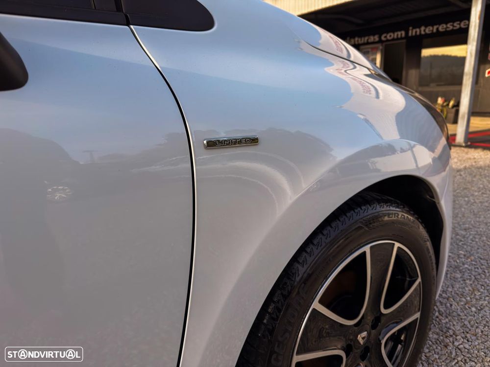 Renault Clio 1.5 dCi Limited EDition - 11