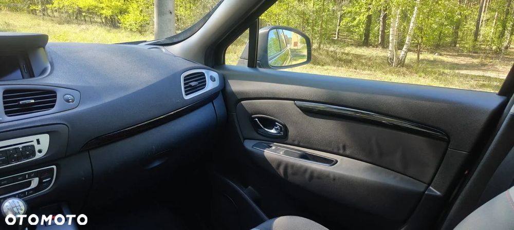Renault Scenic 1.5 dCi Life - 17