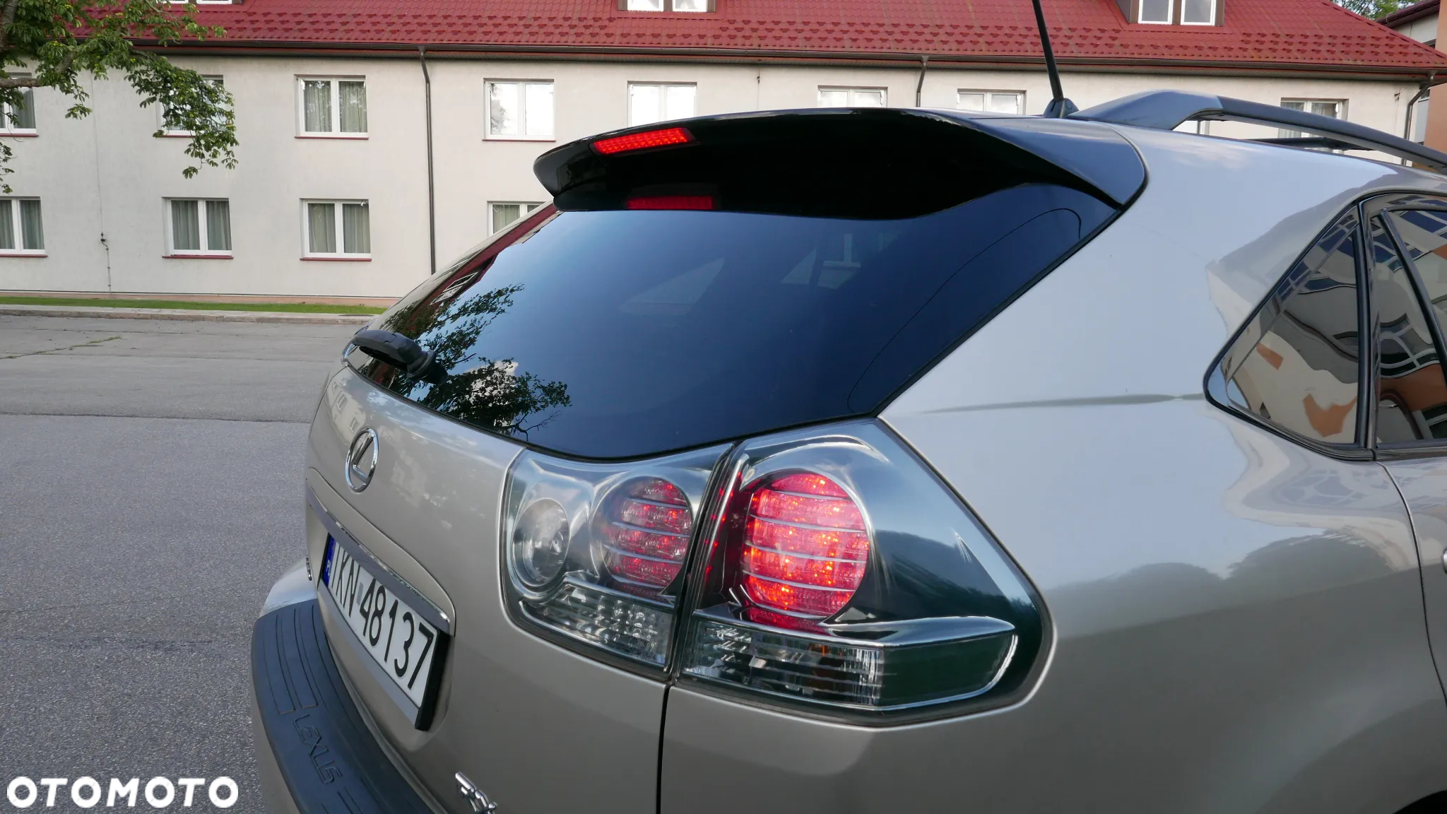 Lexus RX - 9