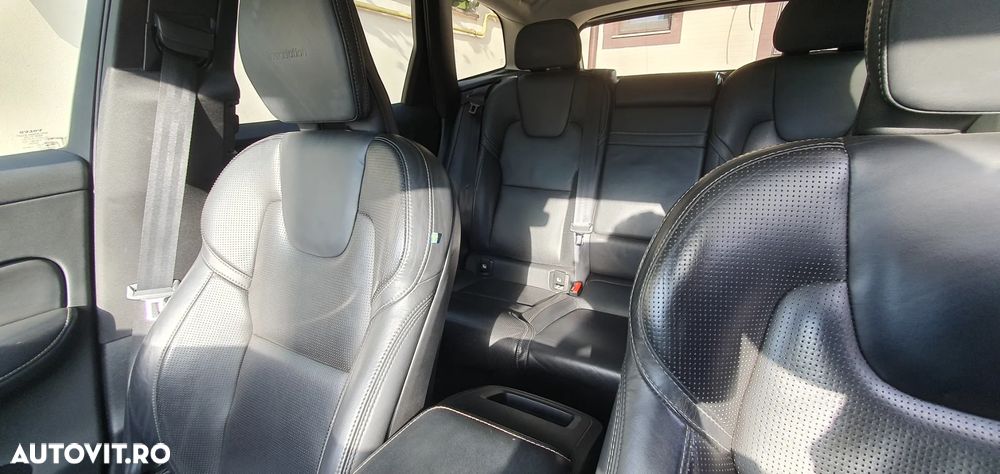 Volvo XC 60 B5 D AWD Geartronic Inscription - 25