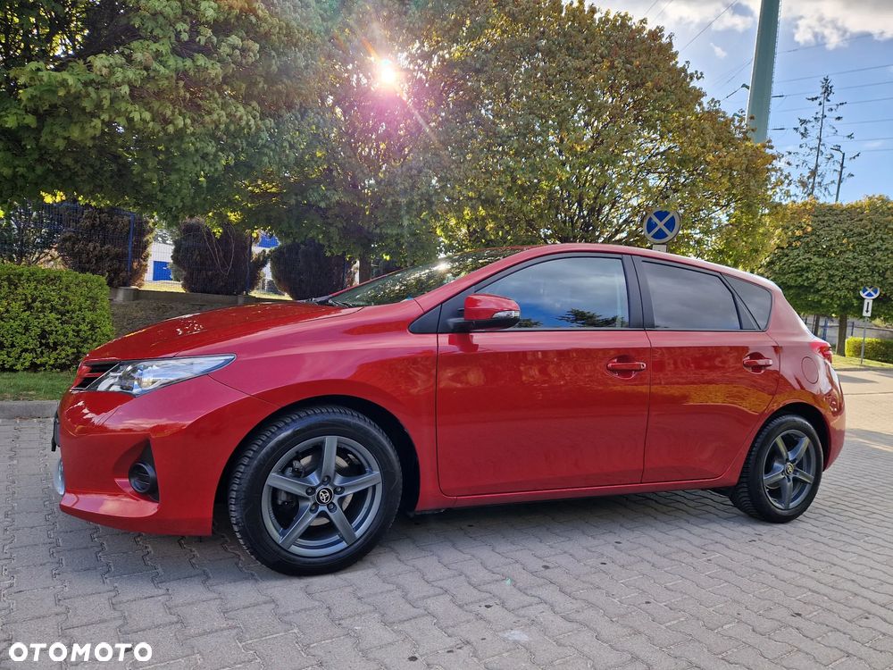 Toyota Auris - 16