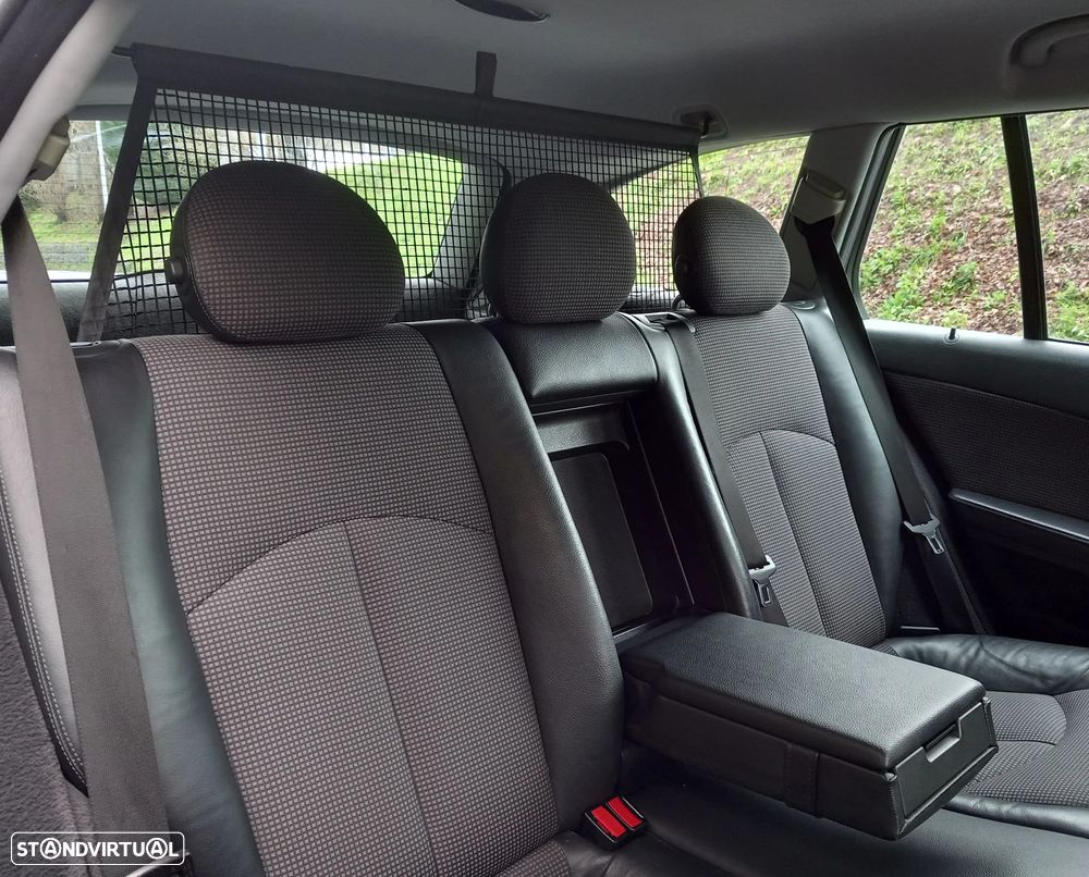 Mercedes-Benz E 220 CDi Avantgarde Aut. - 11