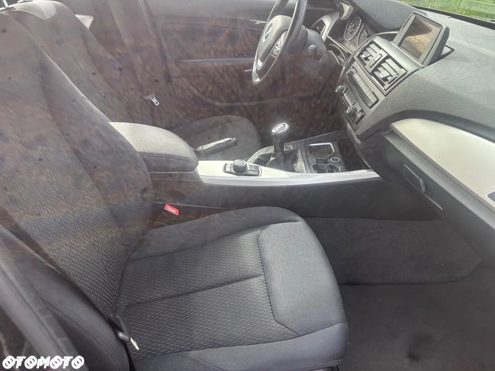 BMW Seria 1 116i - 27
