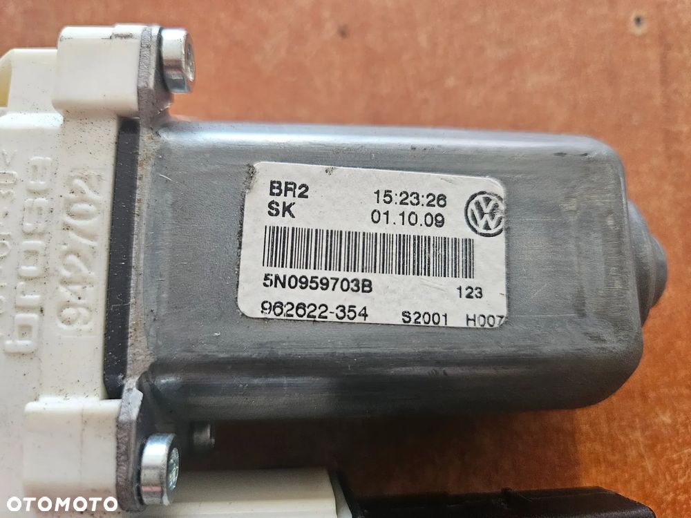 SILNICZEK PODNOSZENIA SZYBY 5N0959703B  VOLKSWAGEN TIGUAN - 3