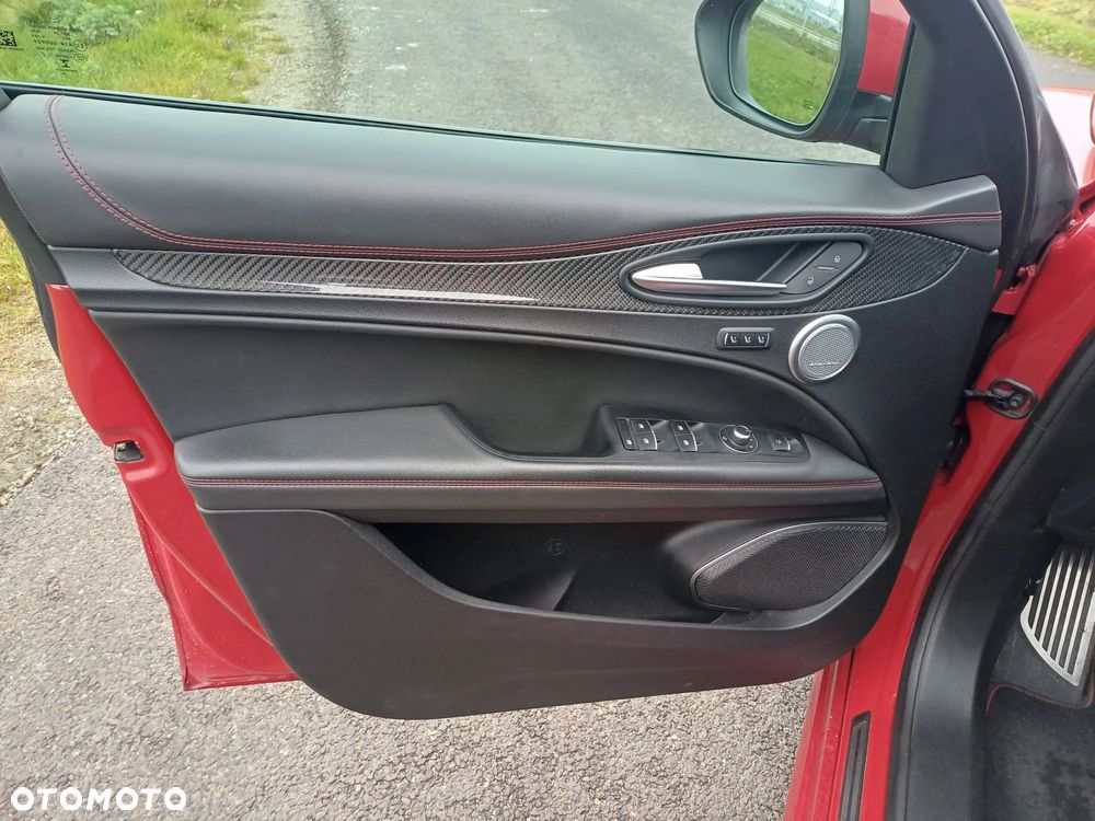 Alfa Romeo Stelvio V6 2.9 Bi-Turbo AT8-Q4 Quadrifoglio - 23