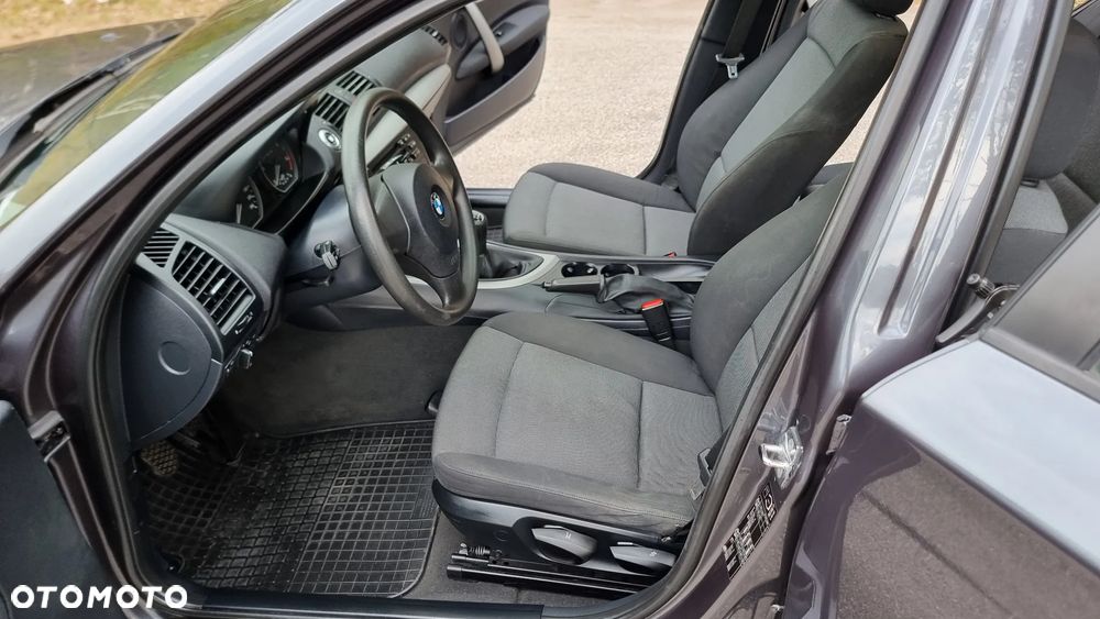 BMW Seria 1 118d - 20