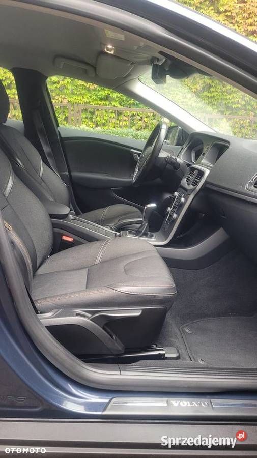 Volvo V40 D2 - 8