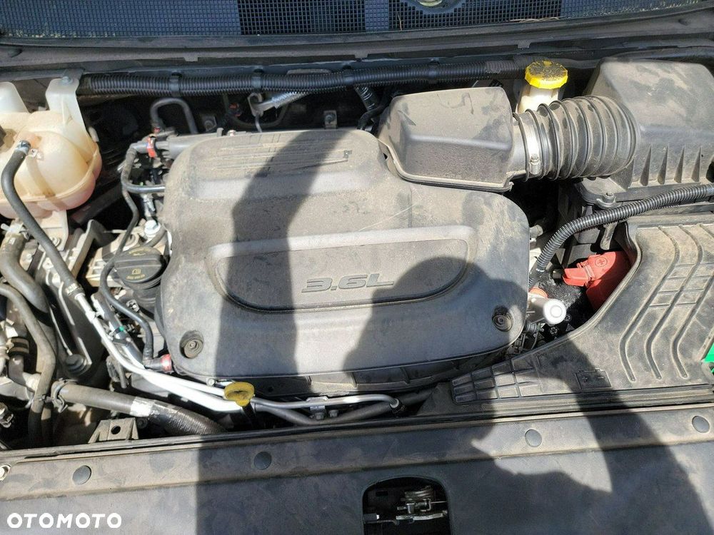 Chrysler Pacifica - 12