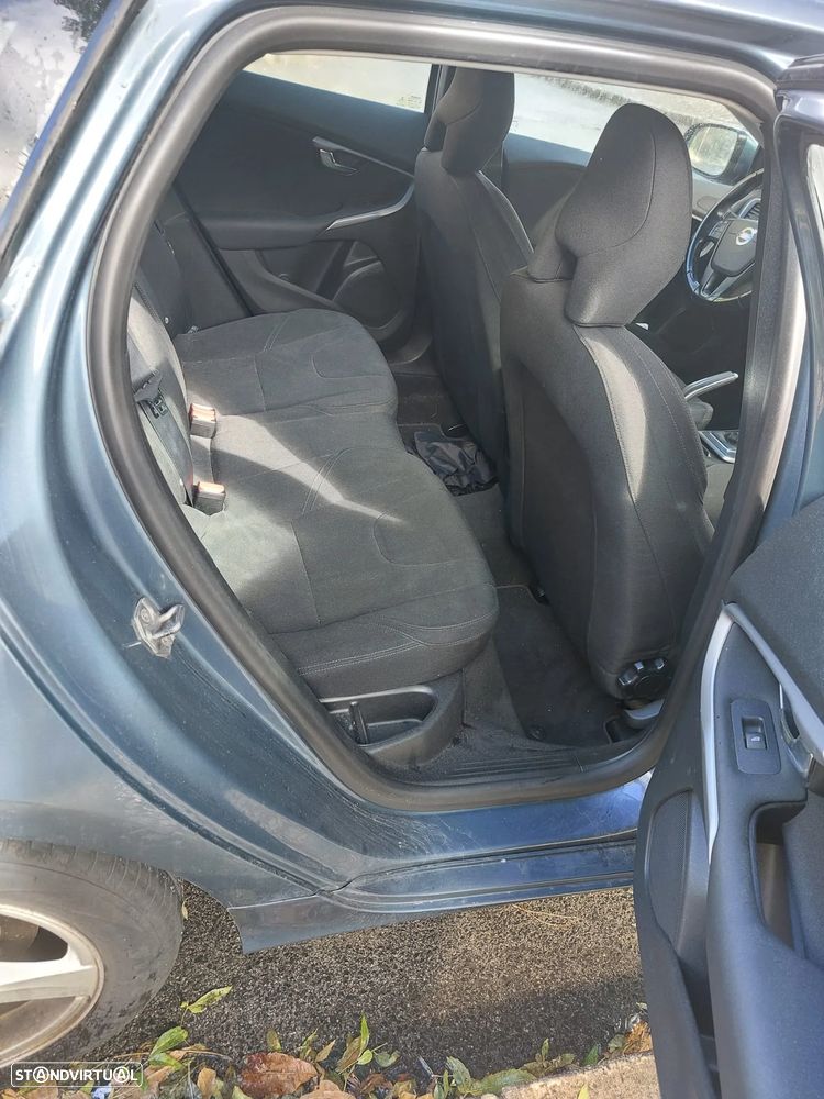 Volvo V40 1.6 D2 Eco Kinetic - 8