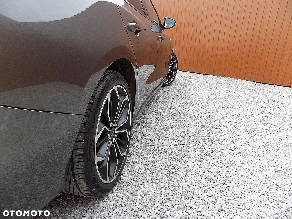 Ford Focus Turnier 1.5 EcoBlue Start-Stopp-System ST-LINE DESIGN - 29