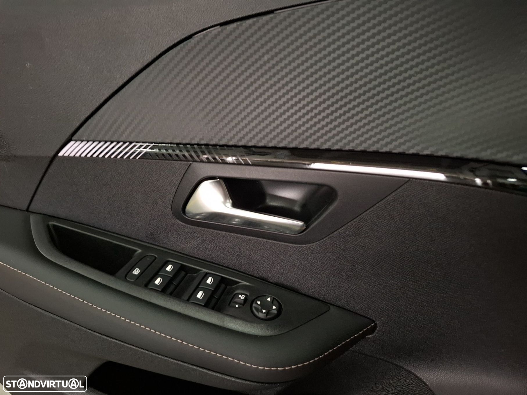 Peugeot e-208 51 kWh Allure - 23