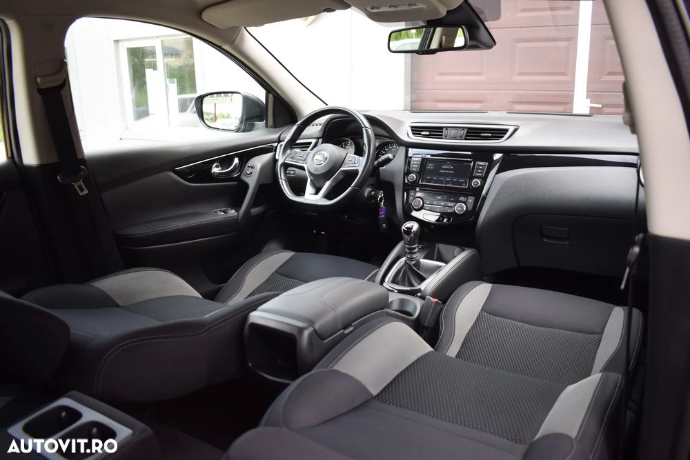 Nissan Qashqai 1.3 DIG-T N-CONNECTA - 7
