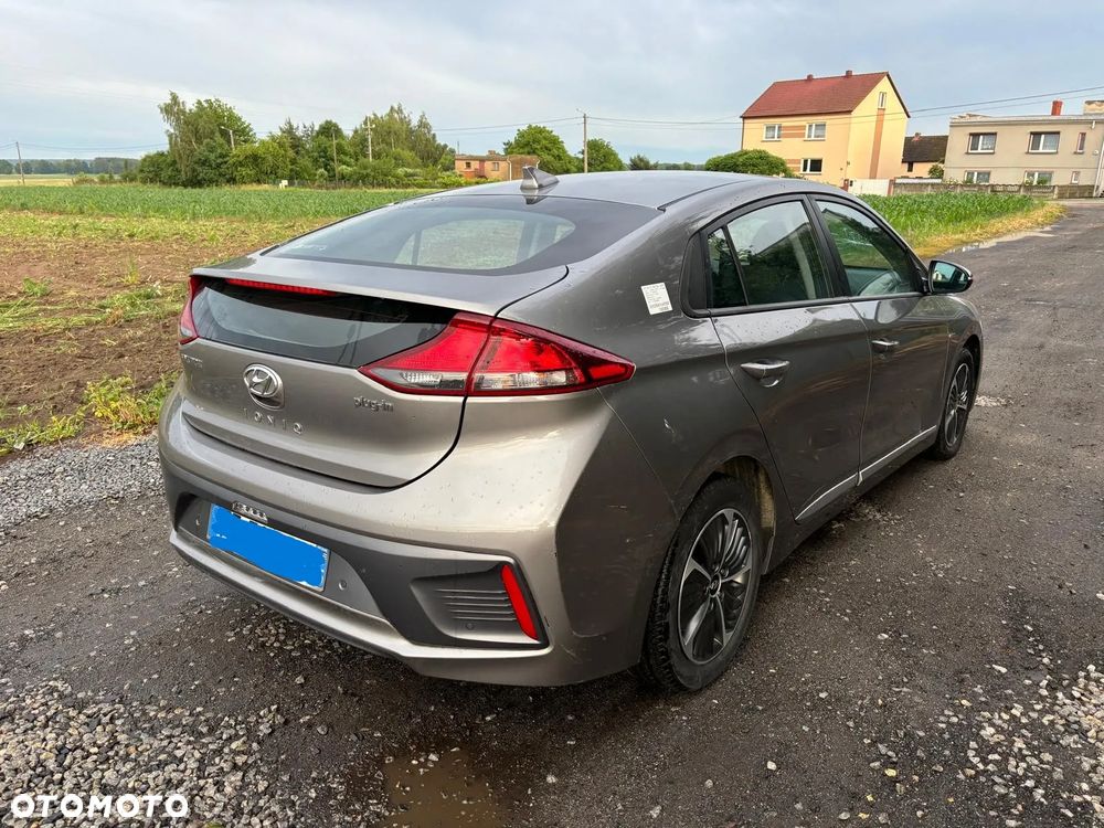 Hyundai IONIQ 1.6 GDI Premium - 10