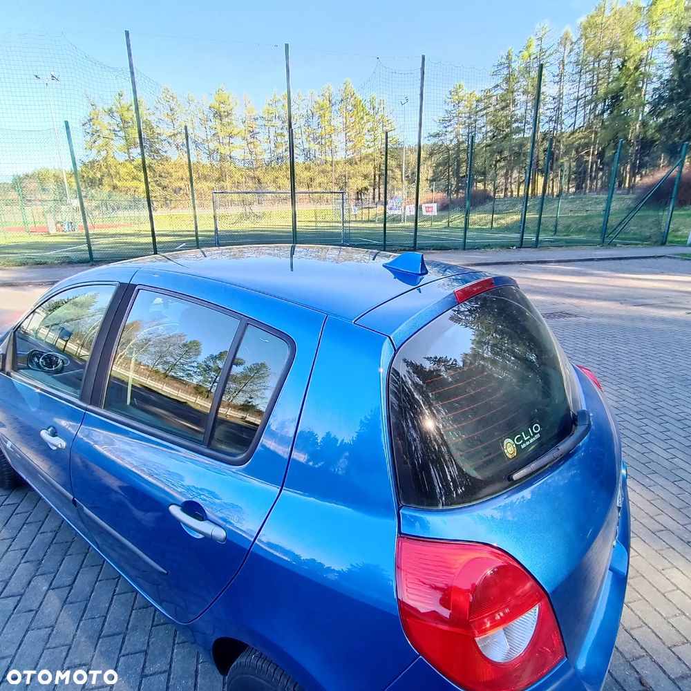 Renault Clio 1.6 16V Extreme - 32