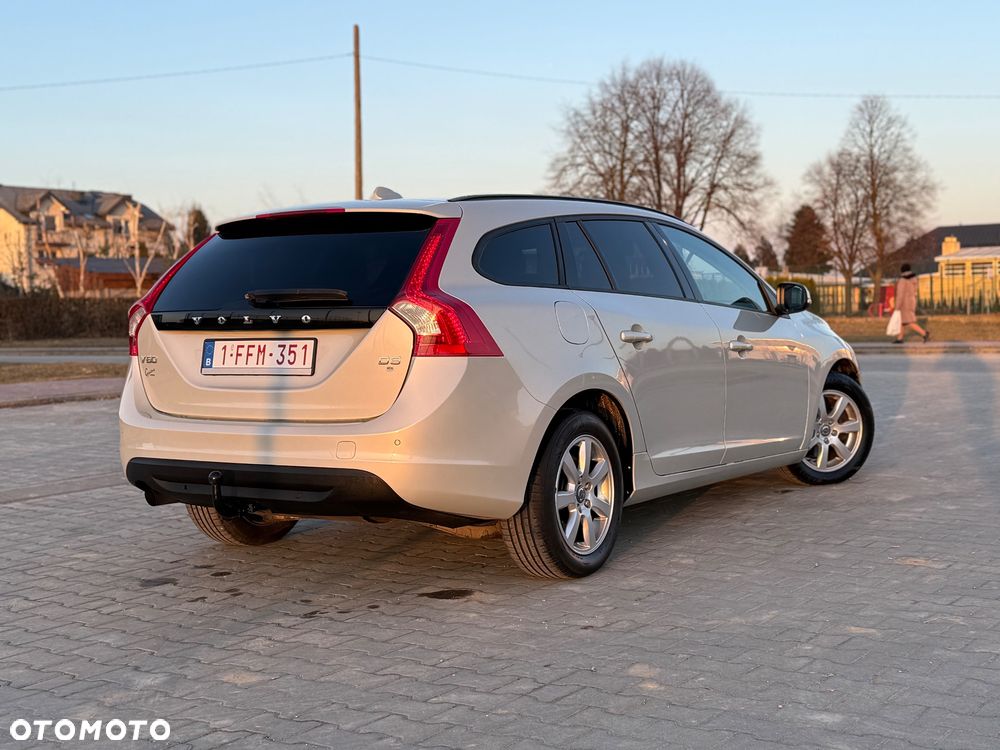 Volvo V60 D3 Summum - 2