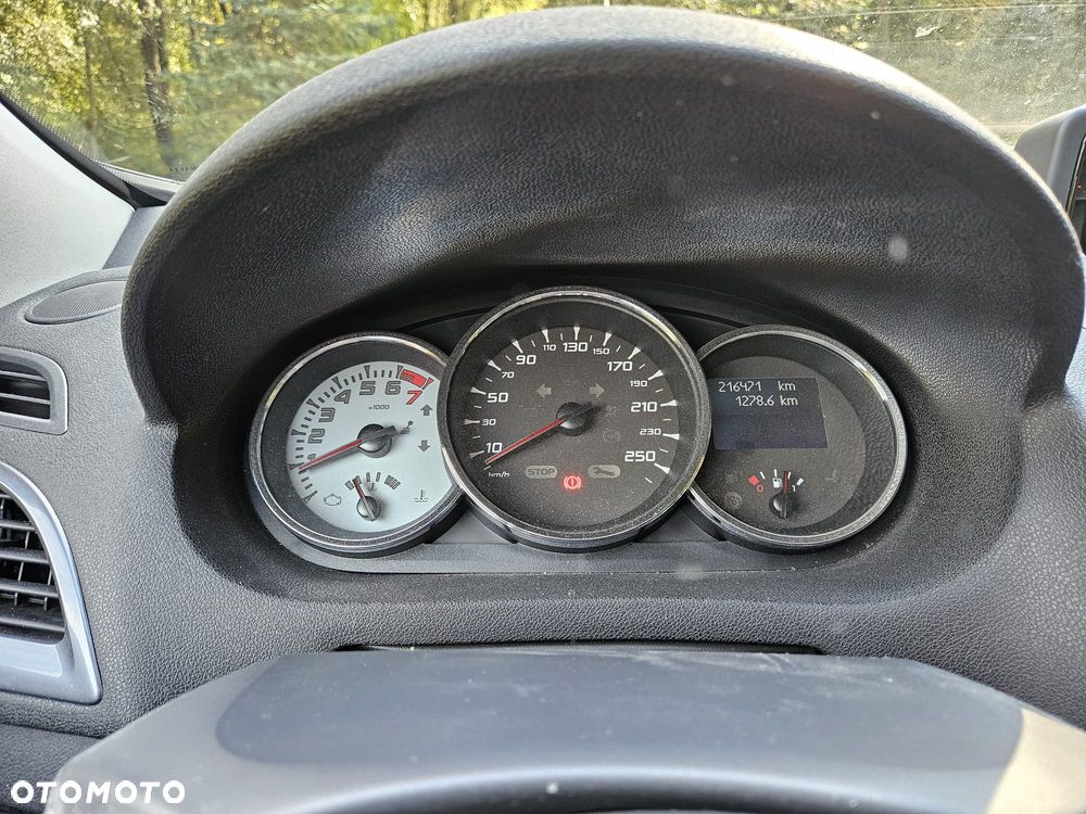 Renault Megane TCe 180 GT - 22