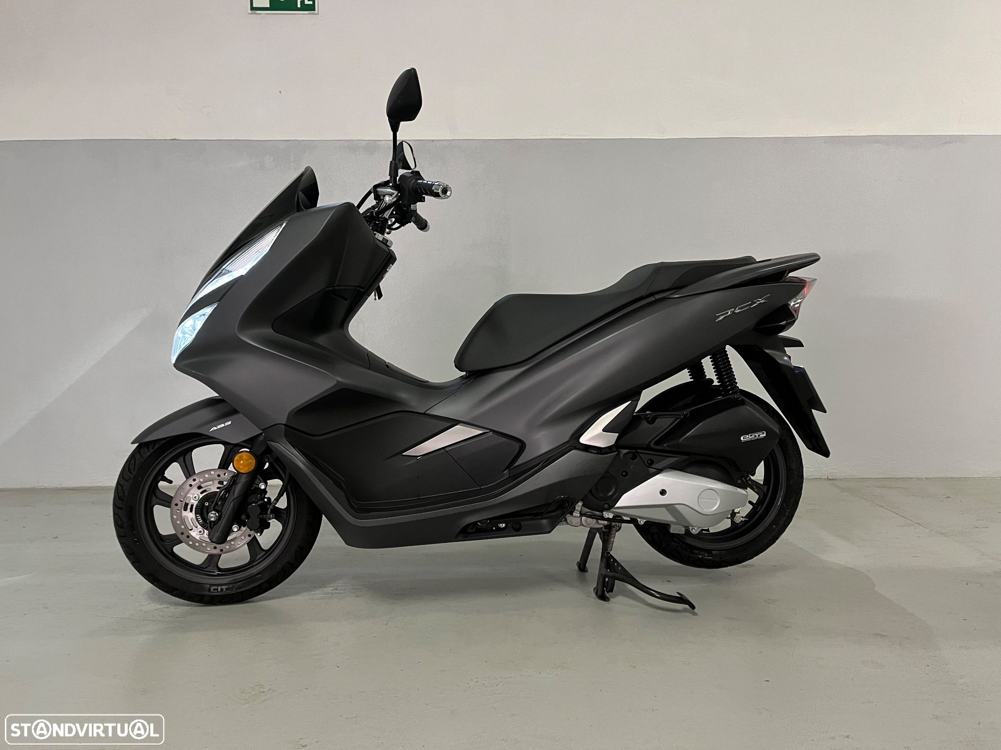 Honda PCX125 JF83 - 1