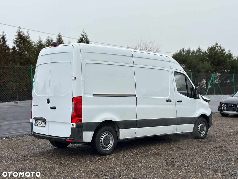 Mercedes-Benz Sprinter - 9