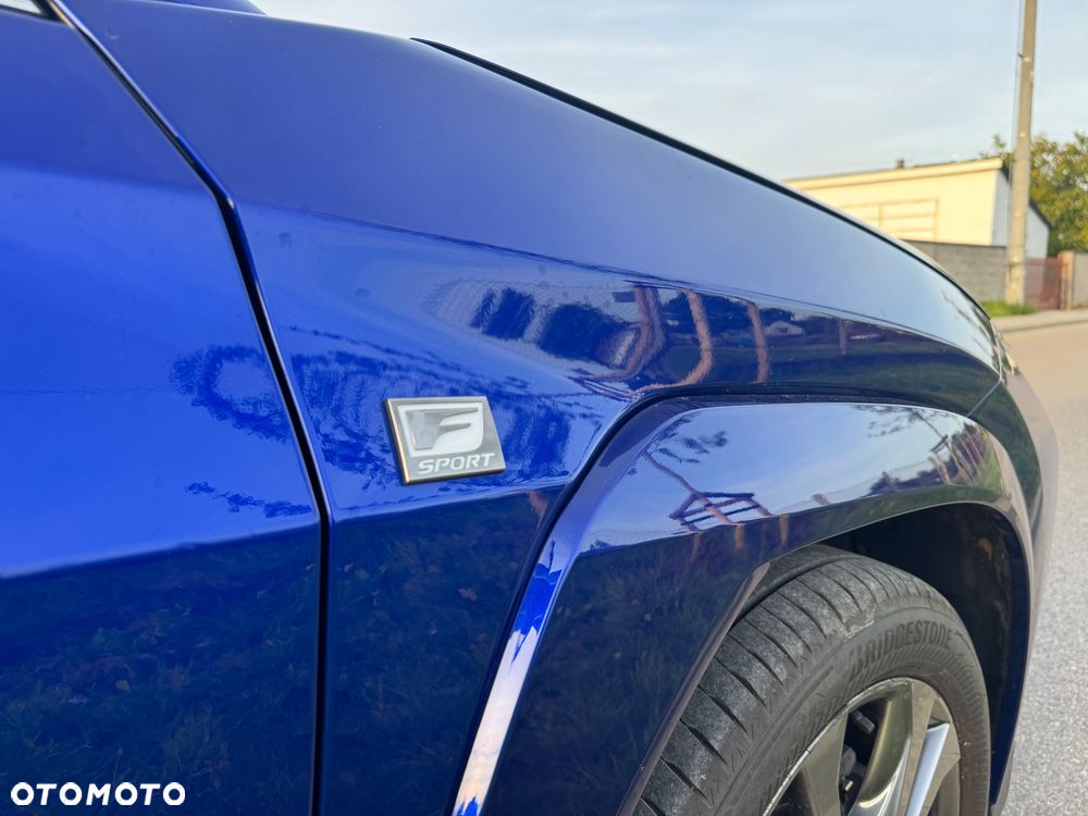 Lexus UX 300h F Sport - 29