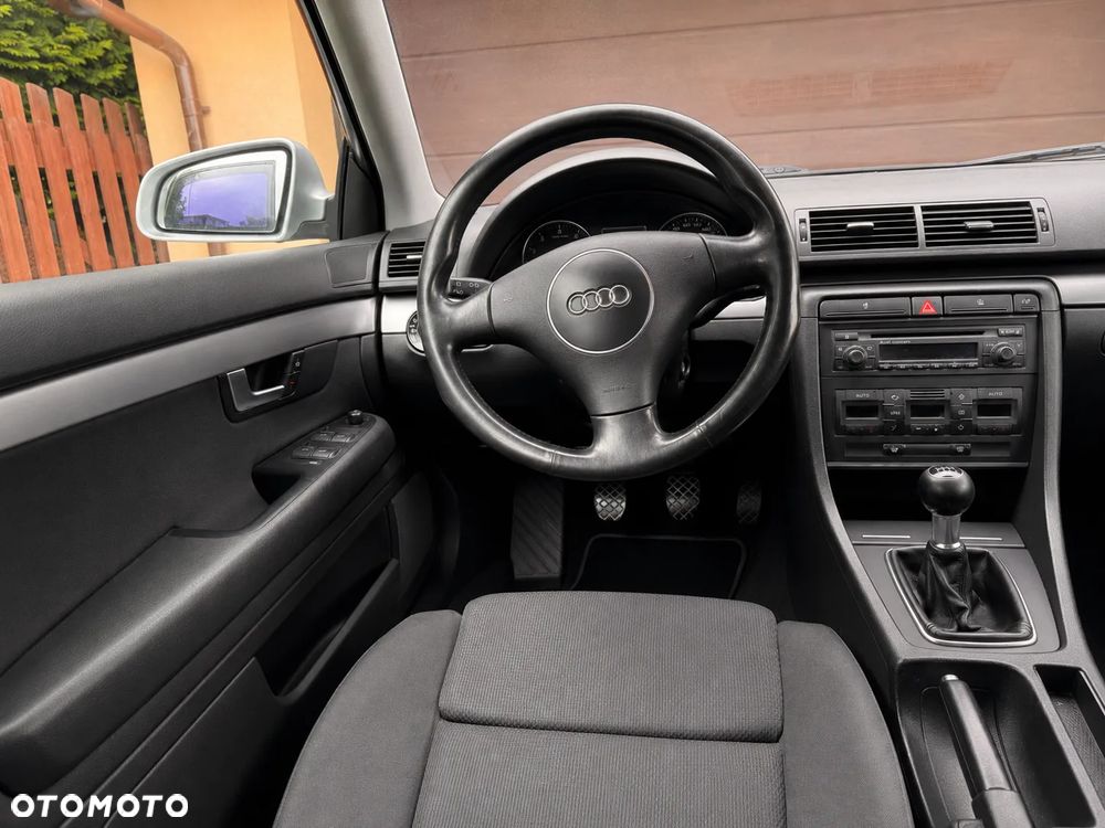 Audi A4 Limousine - 6