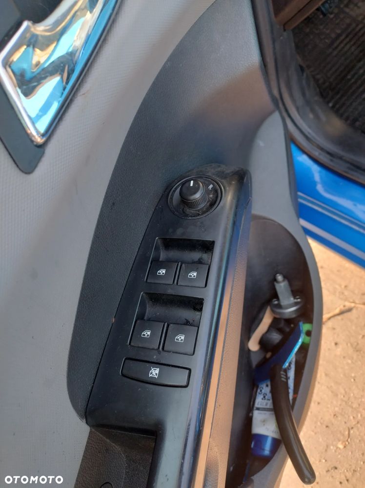 Chevrolet Aveo 1.6 LTZ - 9