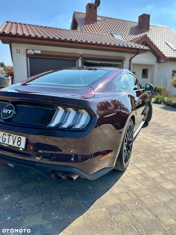 Ford Mustang - 2