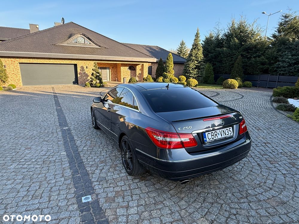 Mercedes-Benz Klasa E - 12