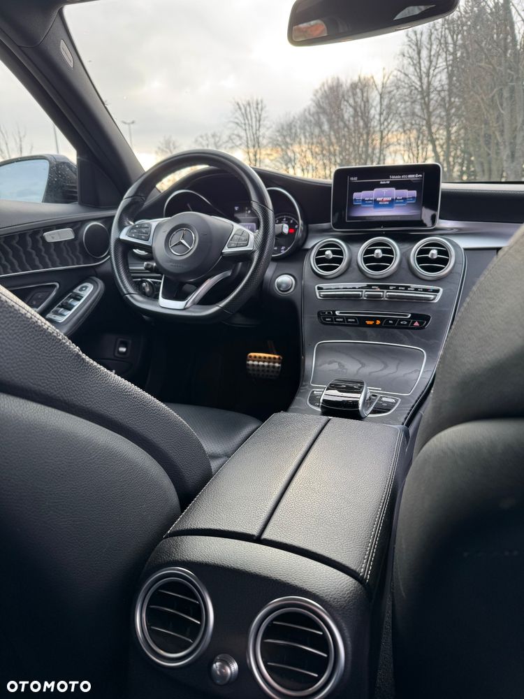 Mercedes-Benz Klasa C 200 4-Matic 9G-TRONIC - 8